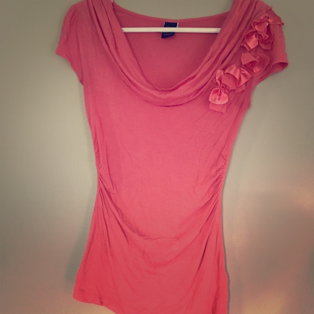 Pink bow top